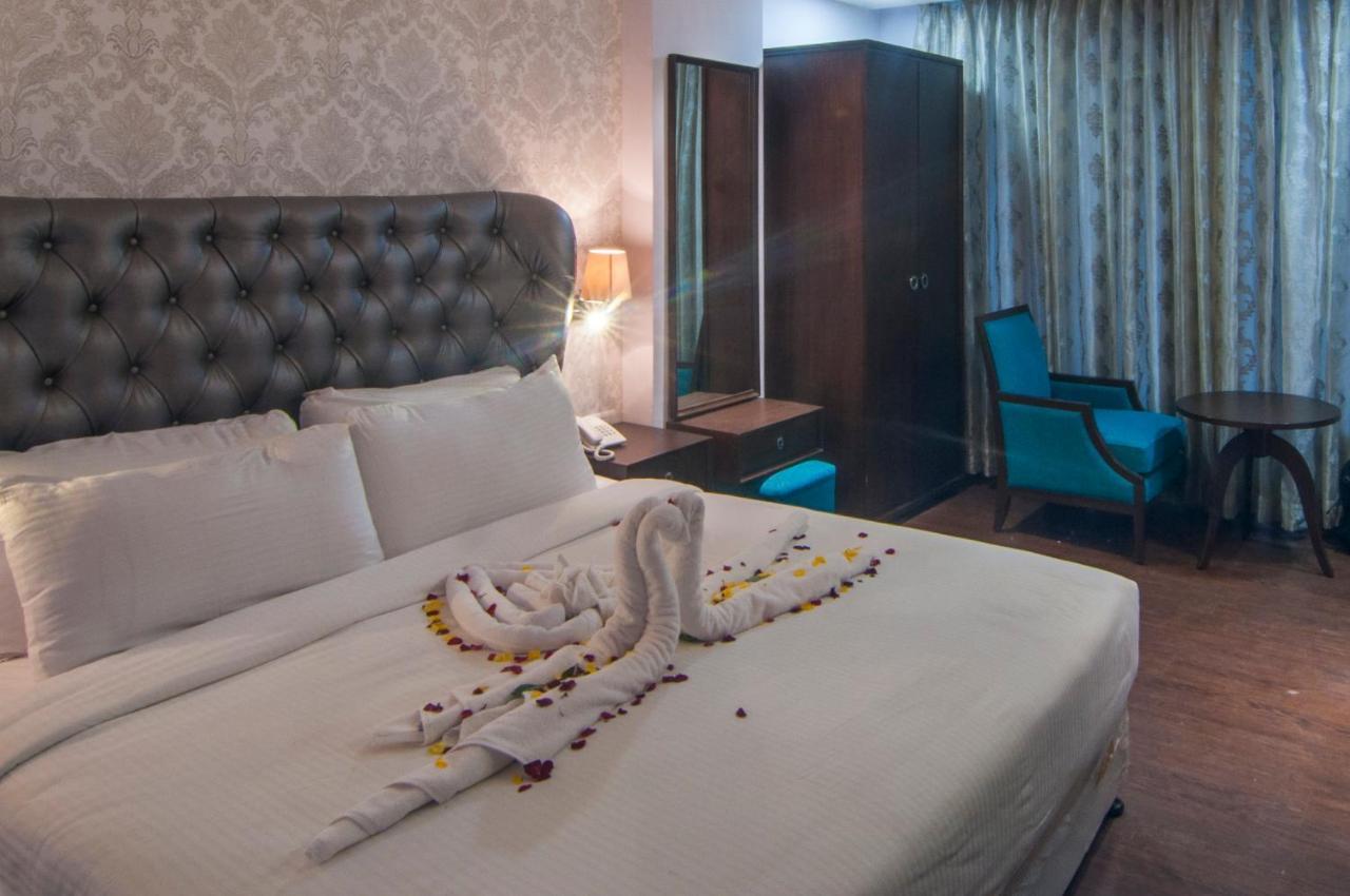 Jalsa Hotel&Banquets Indore Extérieur photo