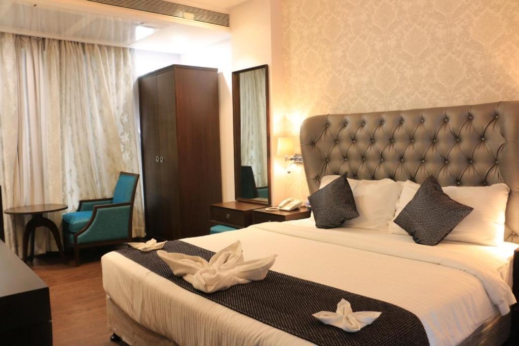 Jalsa Hotel&Banquets Indore Extérieur photo