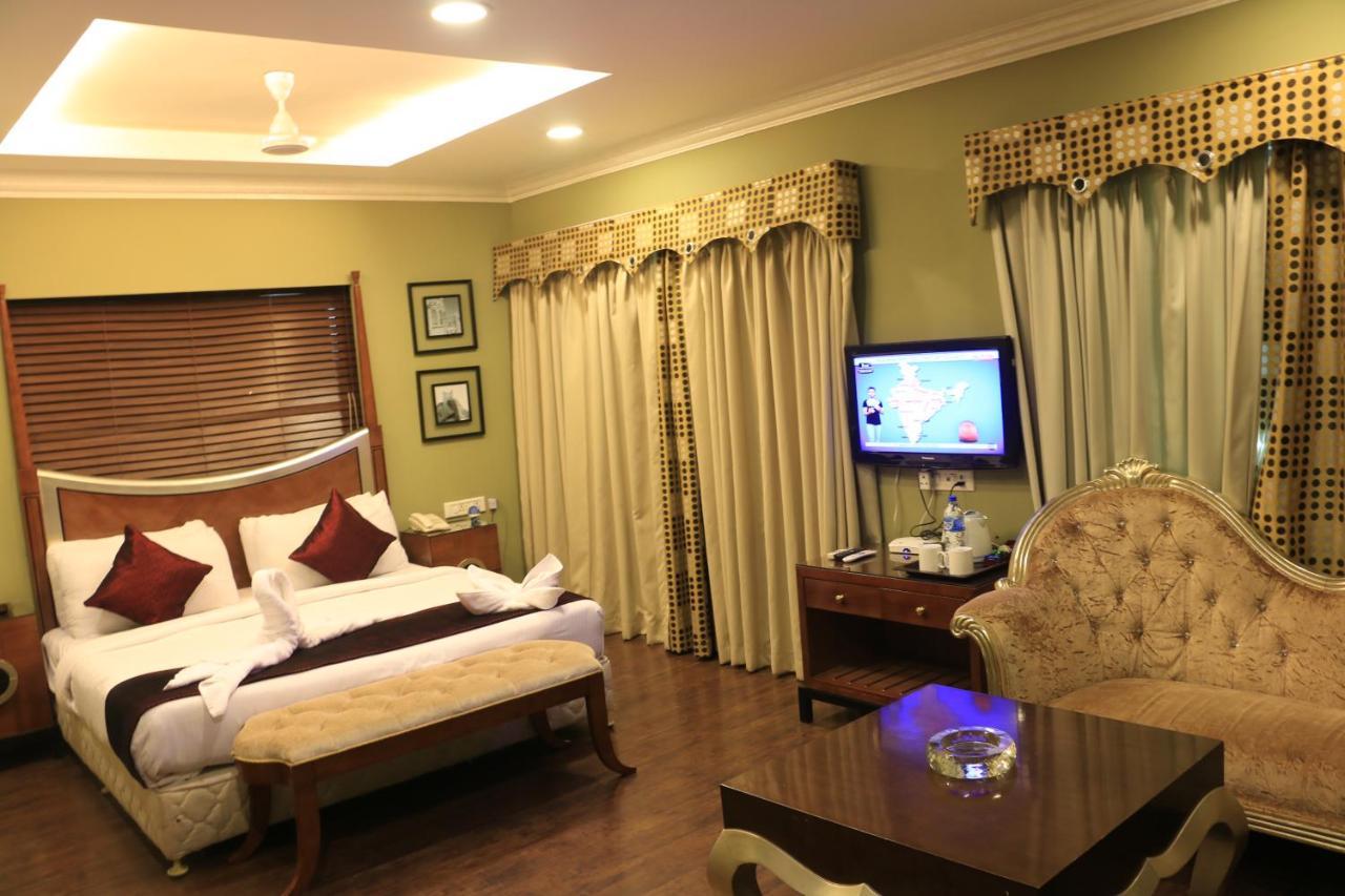 Jalsa Hotel&Banquets Indore Extérieur photo