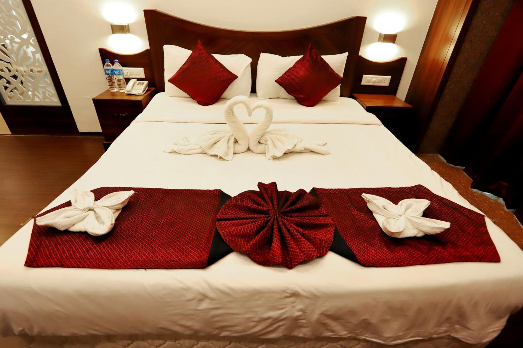 Jalsa Hotel&Banquets Indore Extérieur photo
