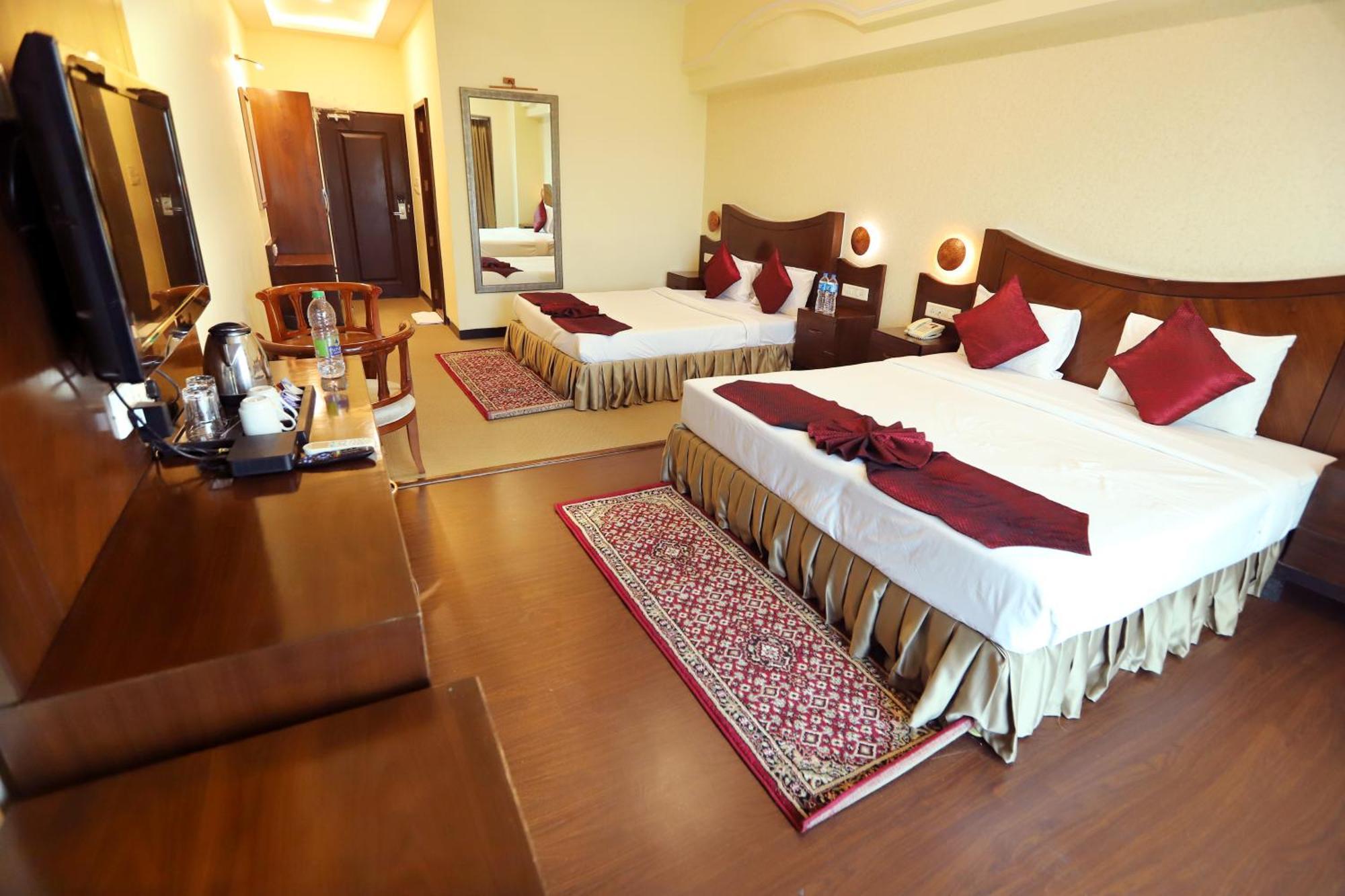 Jalsa Hotel&Banquets Indore Extérieur photo