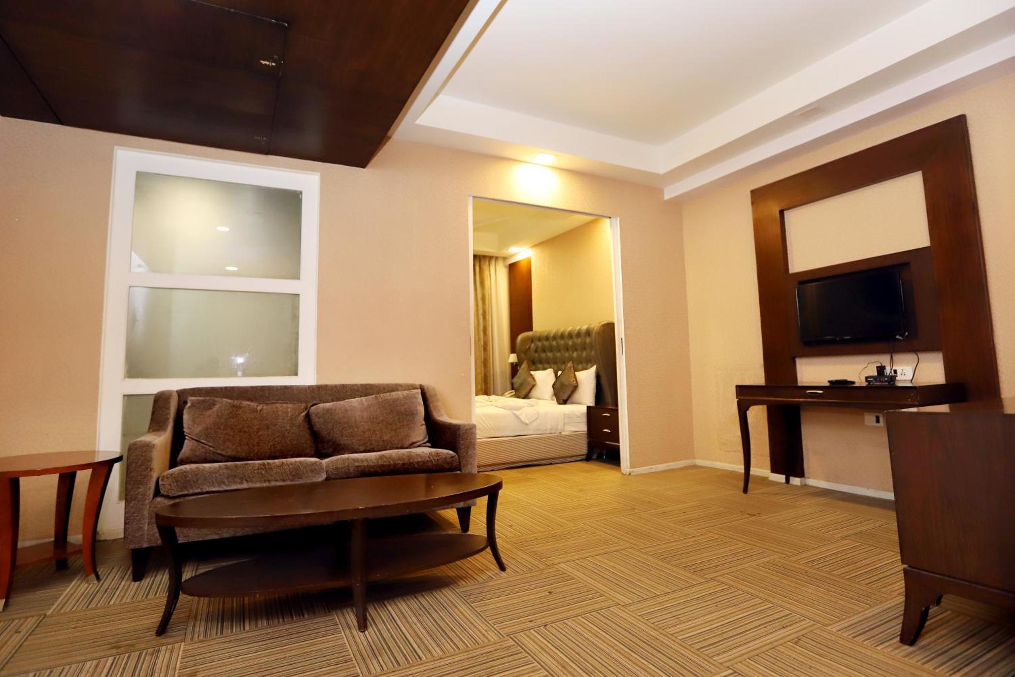 Jalsa Hotel&Banquets Indore Extérieur photo